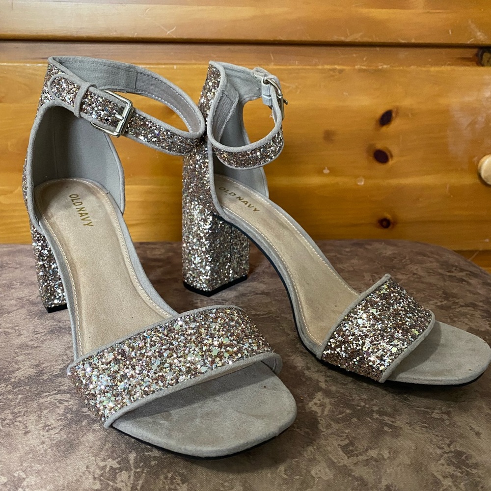 Old Navy Size 8 Sparkle Heels